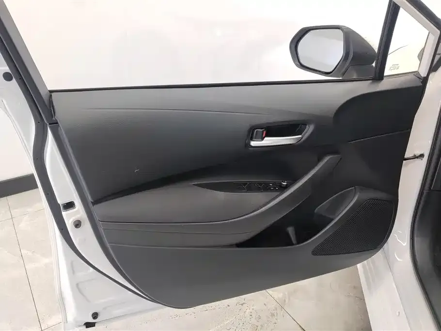 Toyota Corolla 2023 из CN, фото 7
