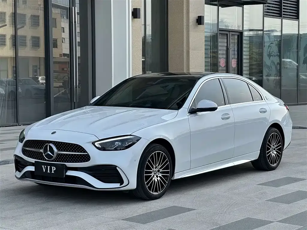 Mercedes-Benz C-Class — фото 1