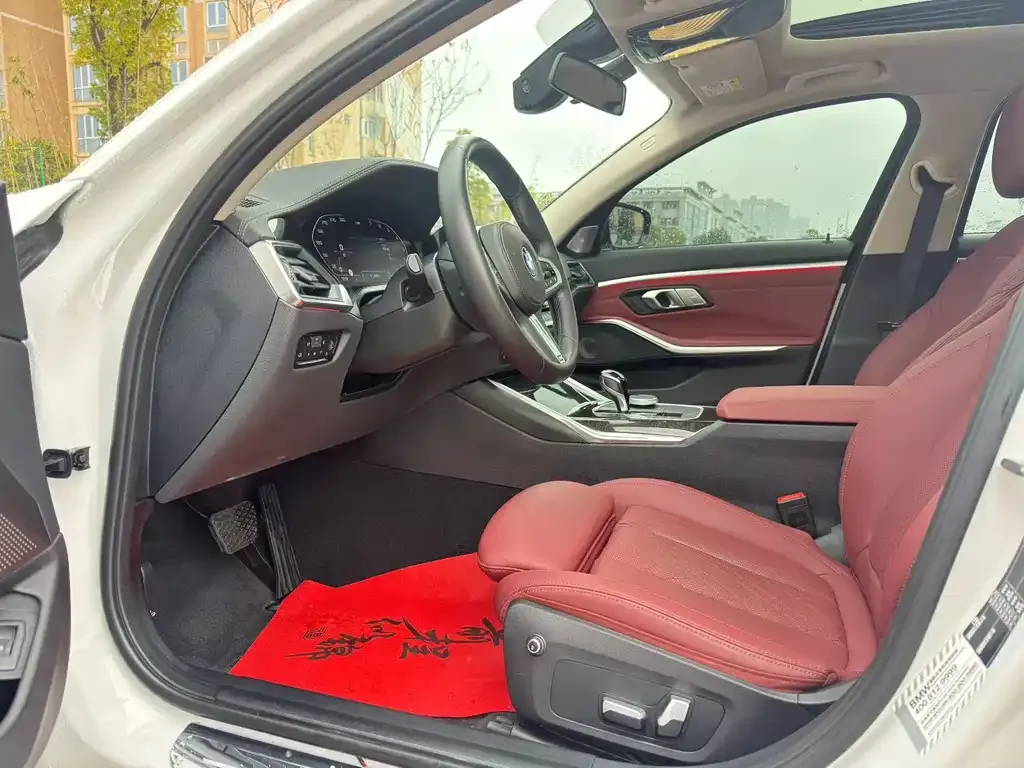 BMW 3 Series 2023 из CN, фото 4