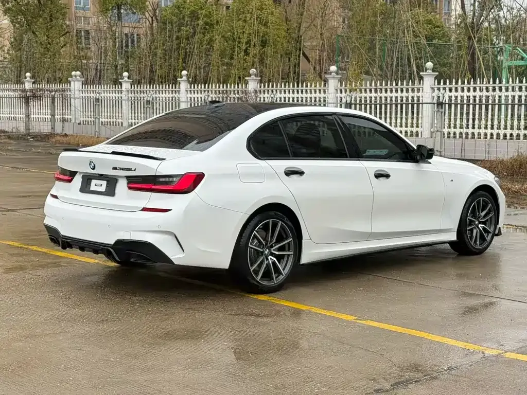 BMW 3 Series 2023 из CN, фото 8