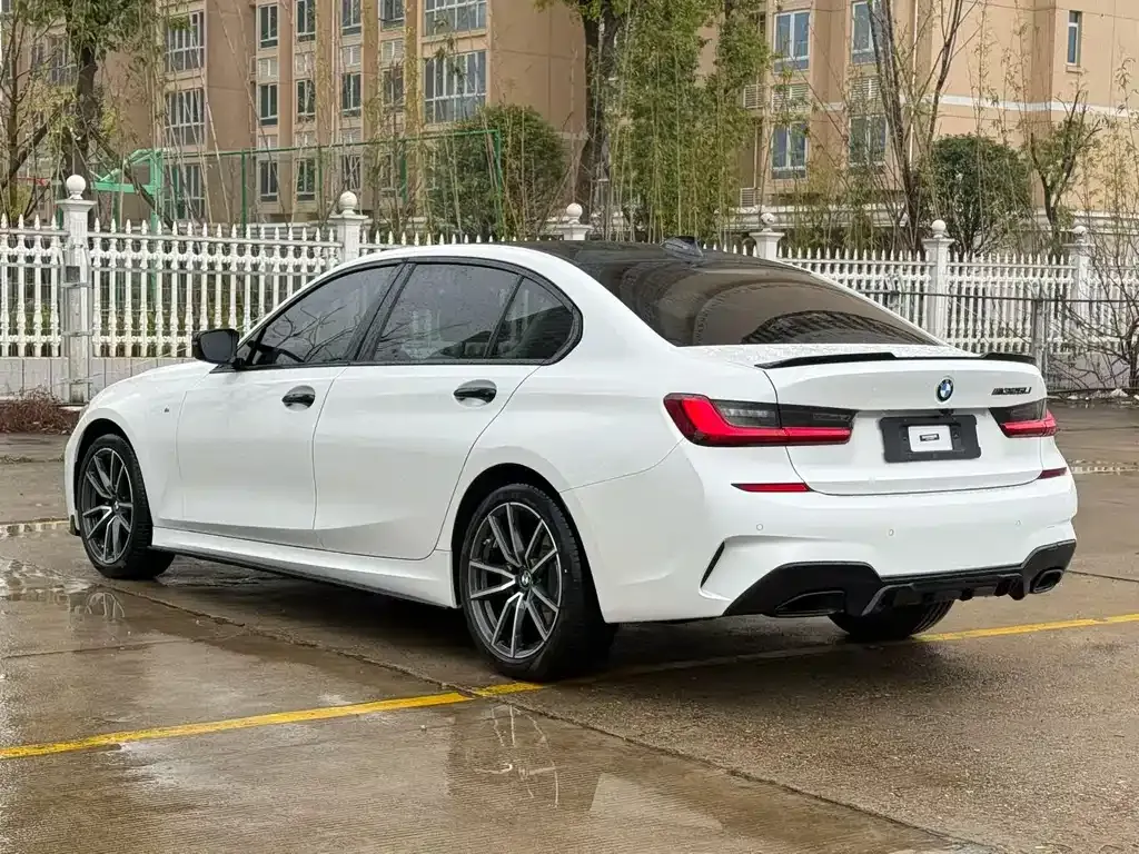 BMW 3 Series 2023 из CN, фото 9