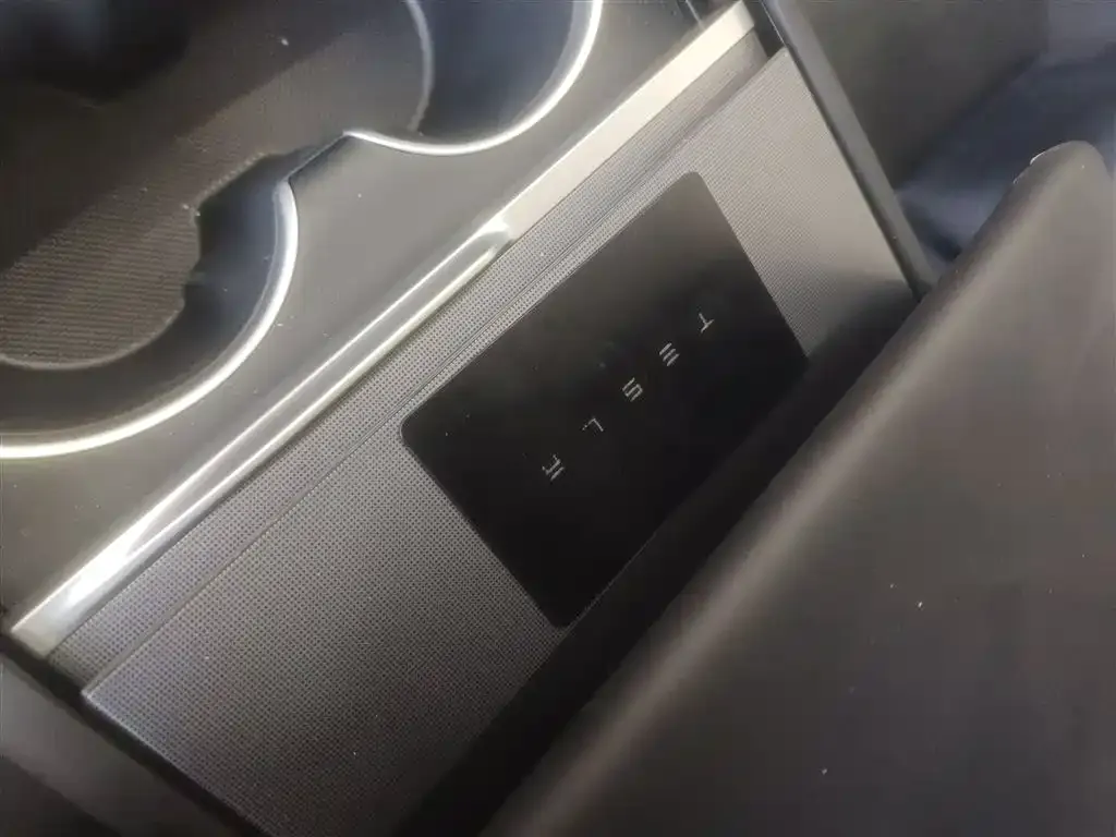 Tesla Model Y 2025 из CN, фото 7