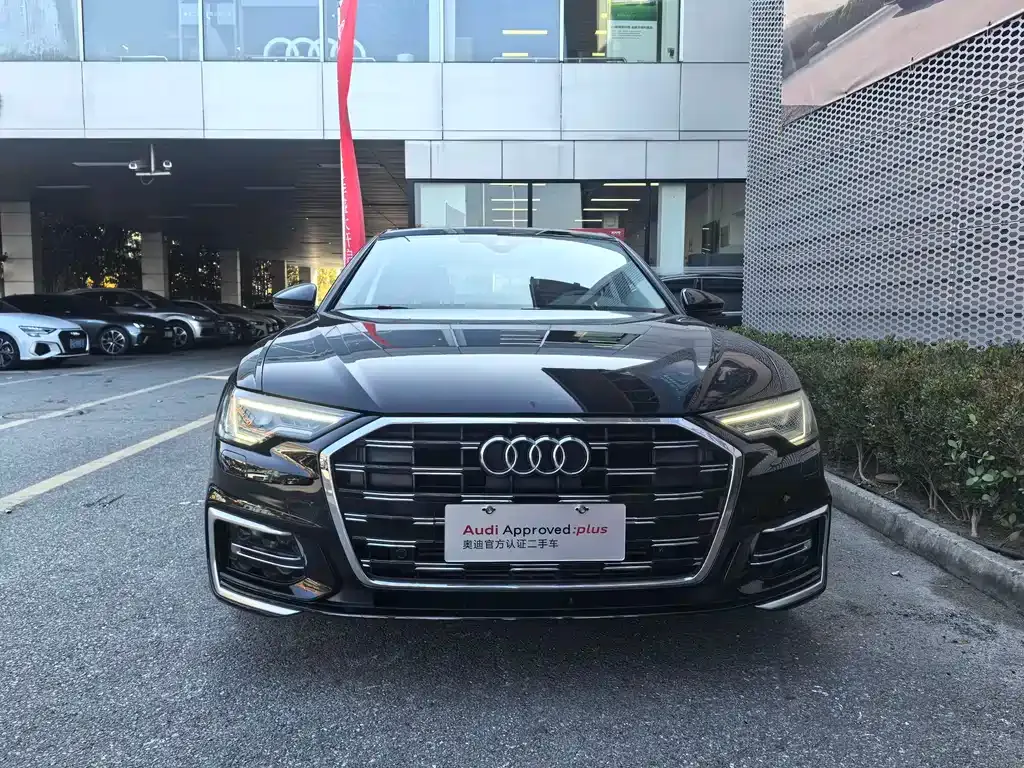 Audi A6L 2023 из CN, фото 6