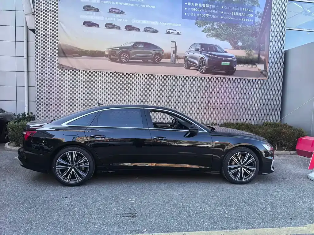 Audi A6L 2023 из CN, фото 5
