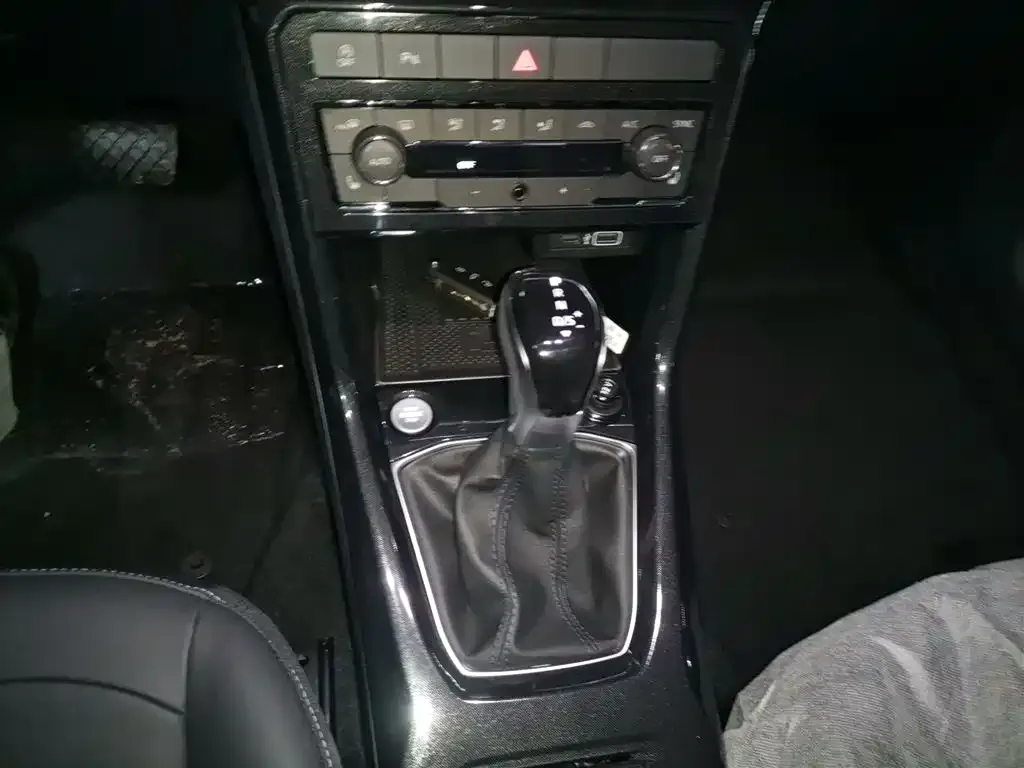 Volkswagen Tharu 2025 из CN, фото 6