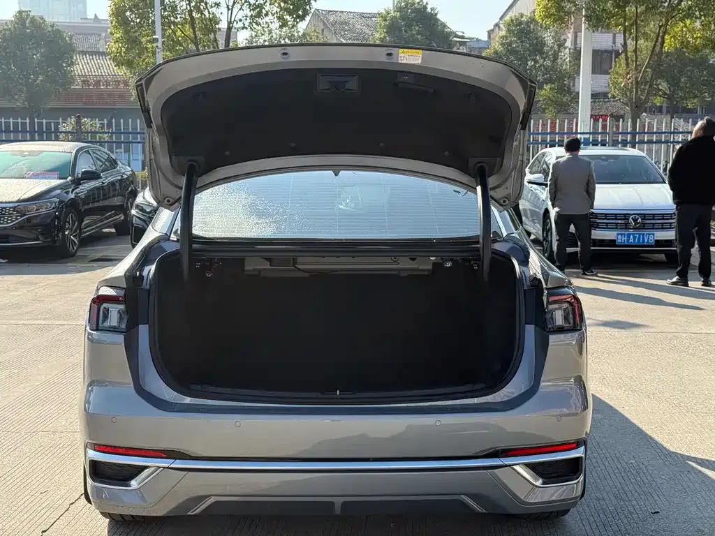Ford Mondeo 2022 из CN, фото 2