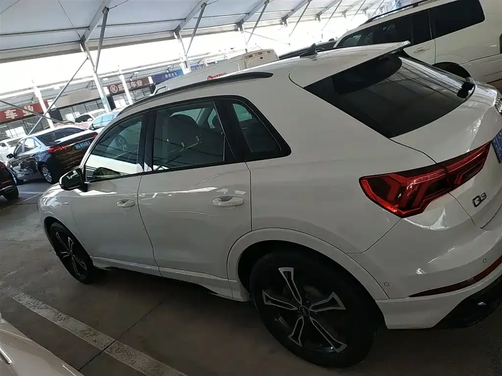 Audi Q3 2023 из CN, фото 5