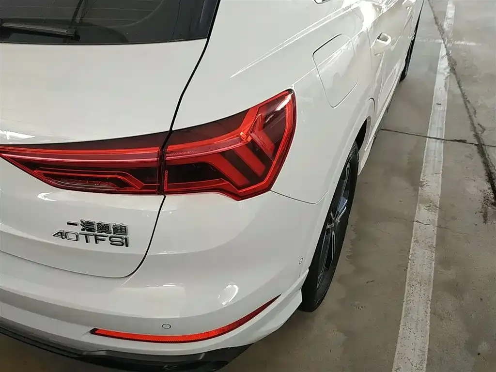 Audi Q3 2023 из CN, фото 8
