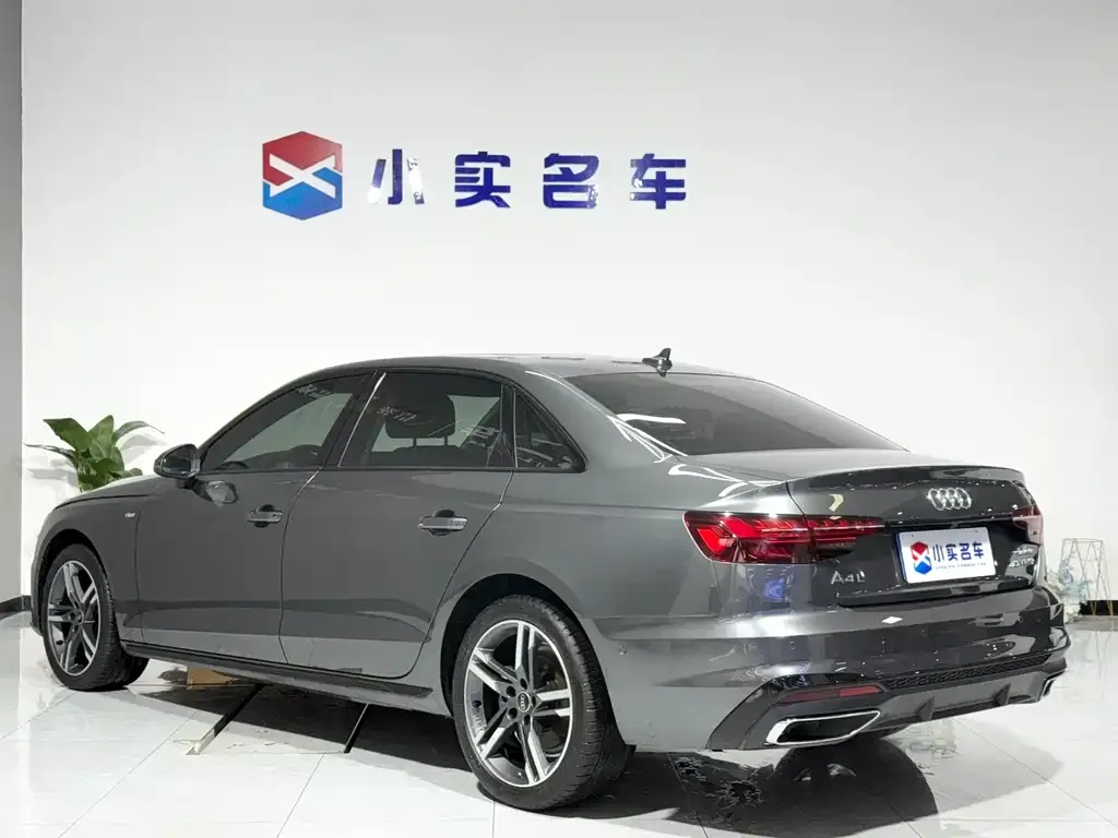 Audi A4L 2022 из CN, фото 5