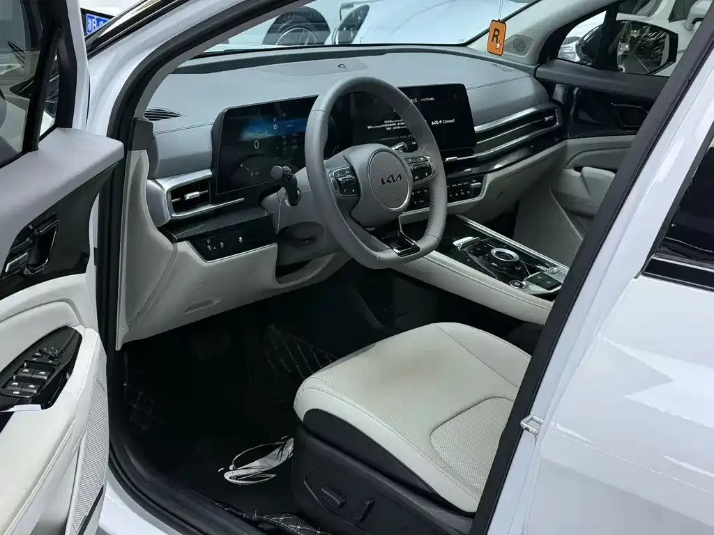 Kia Sportage — фото 7