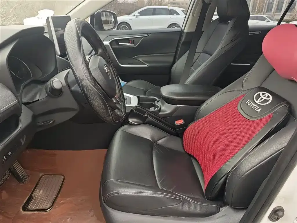 Toyota Wildlander 2021 из CN, фото 8