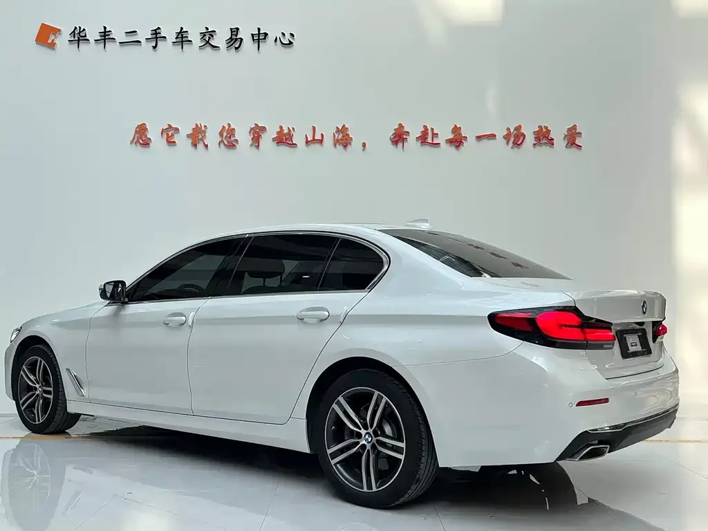 BMW 5 Series — фото 4
