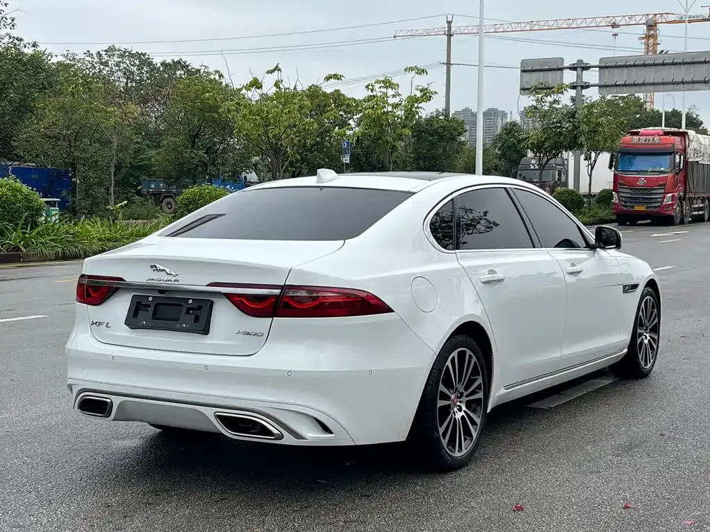 Jaguar XFL 2023 из CN, фото 4