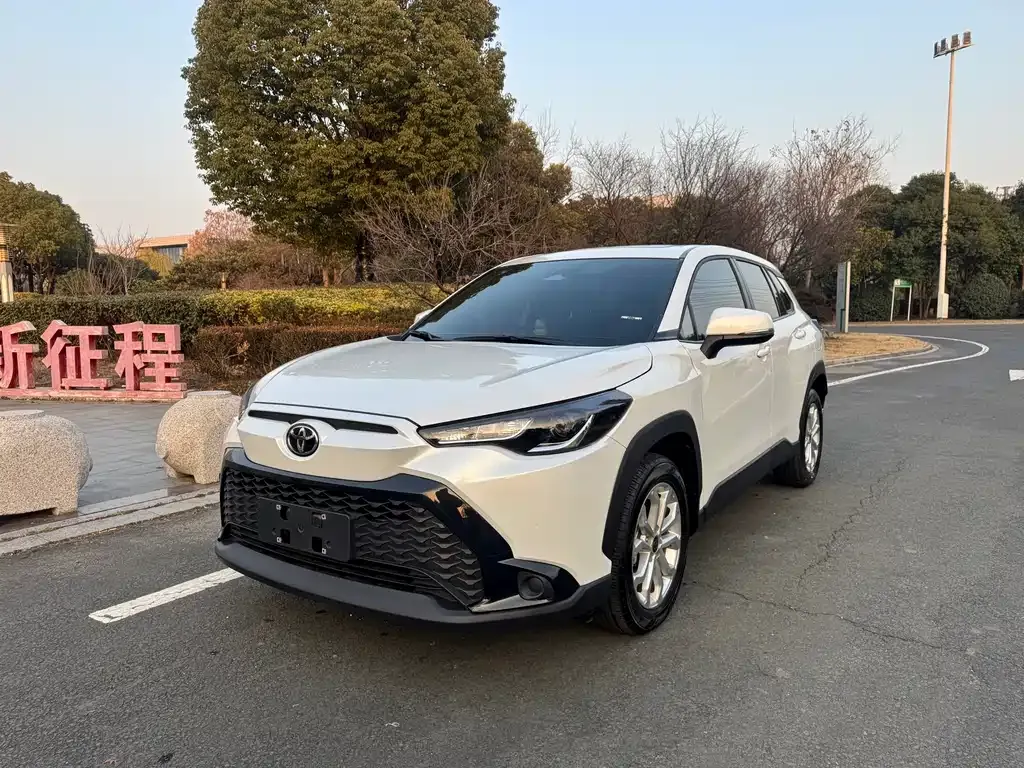 Toyota Frontlander 2024 из CN, фото 1