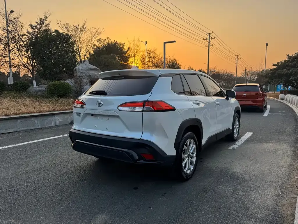 Toyota Frontlander 2024 из CN, фото 9