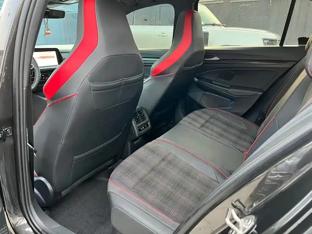 Volkswagen Golf GTI 2022 из CN, фото 7