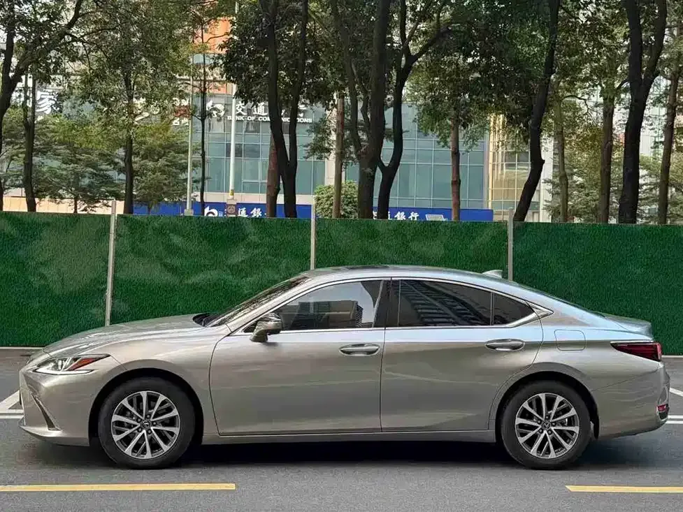 Lexus ES 2024 из CN, фото 5
