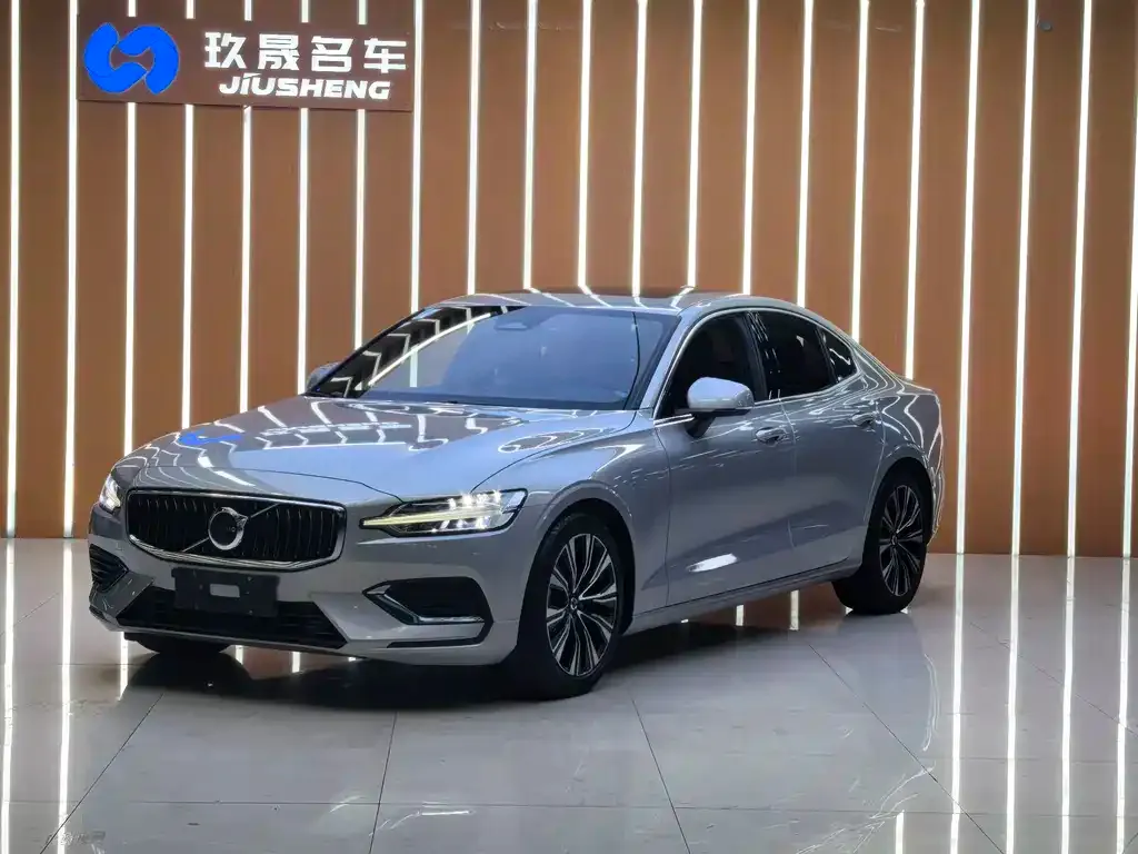 Volvo S60 2023 из CN, фото 6