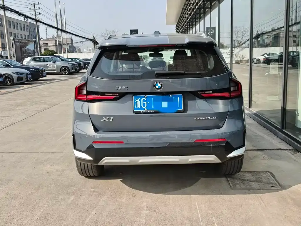 BMW X1 — фото 10