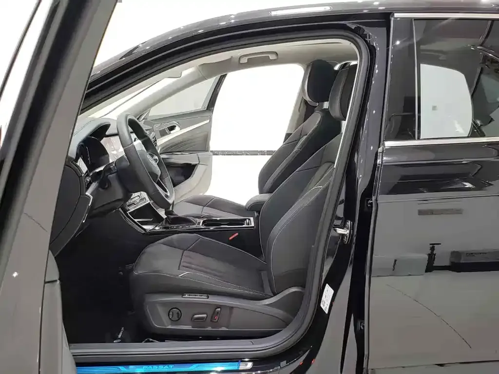 Volkswagen Passat 2024 из CN, фото 5