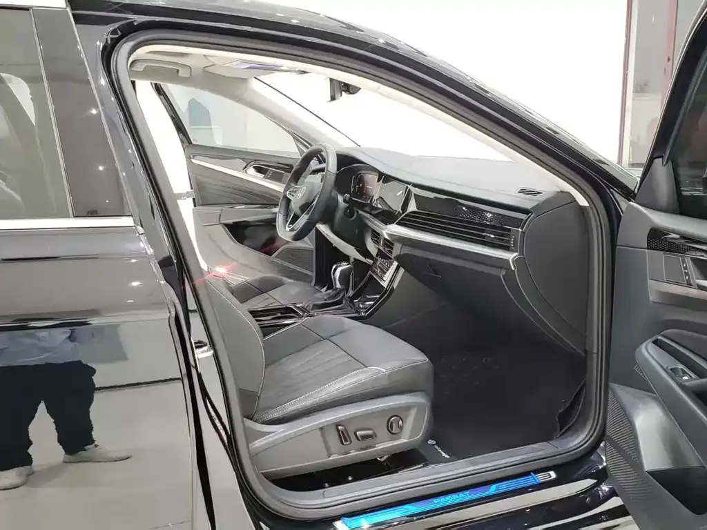 Volkswagen Passat 2024 из CN, фото 7