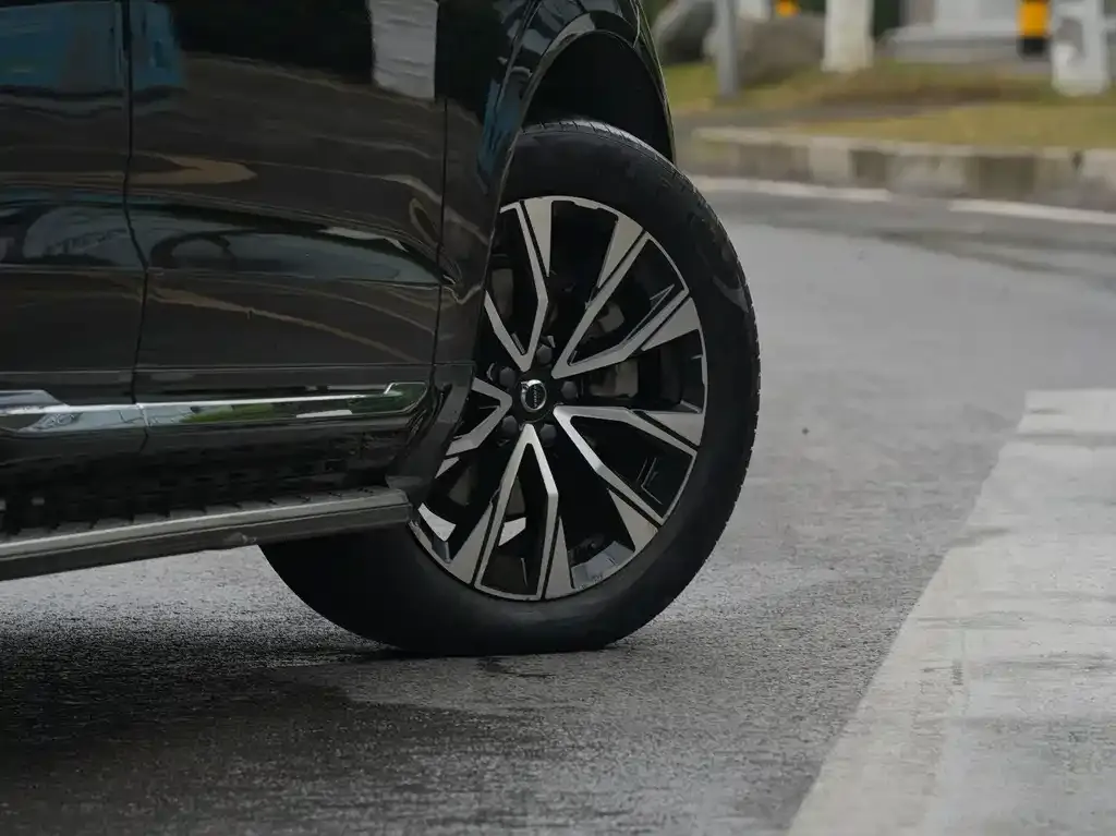 Volvo XC60 2022 из CN, фото 4