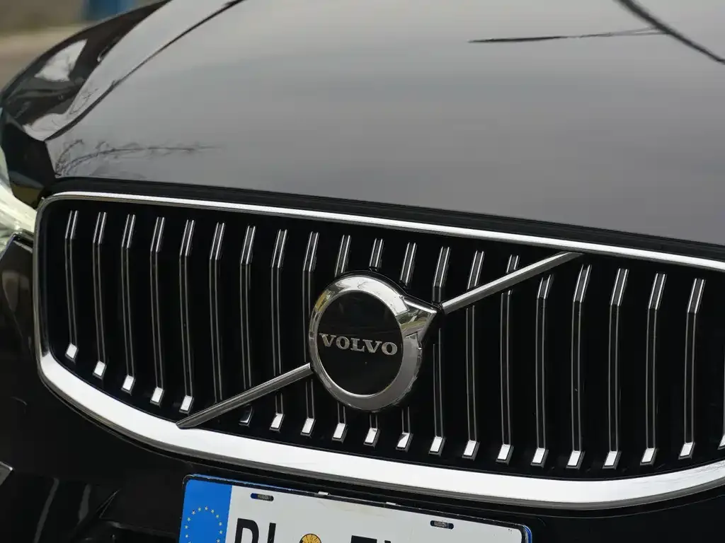 Volvo XC60 2022 из CN, фото 9