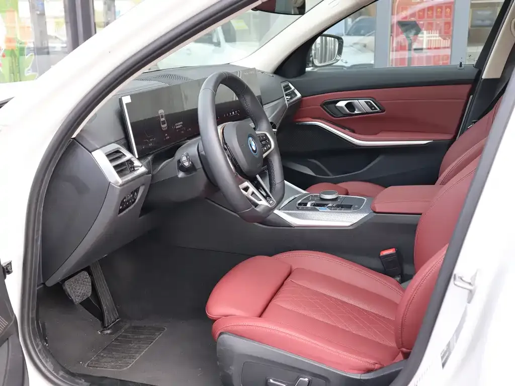 BMW i3 2024 из CN, фото 2