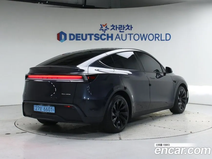 Tesla Model Y 2025 из KR, фото 2