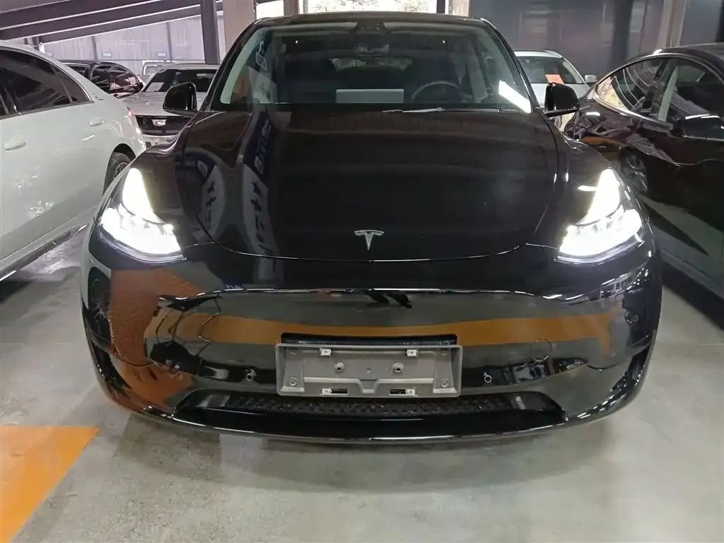 Tesla Model Y 2023 из CN, фото 3