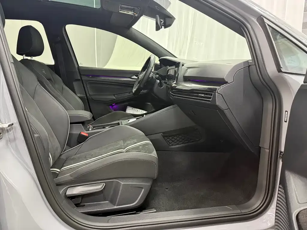 Volkswagen Golf 2022 из CN, фото 7
