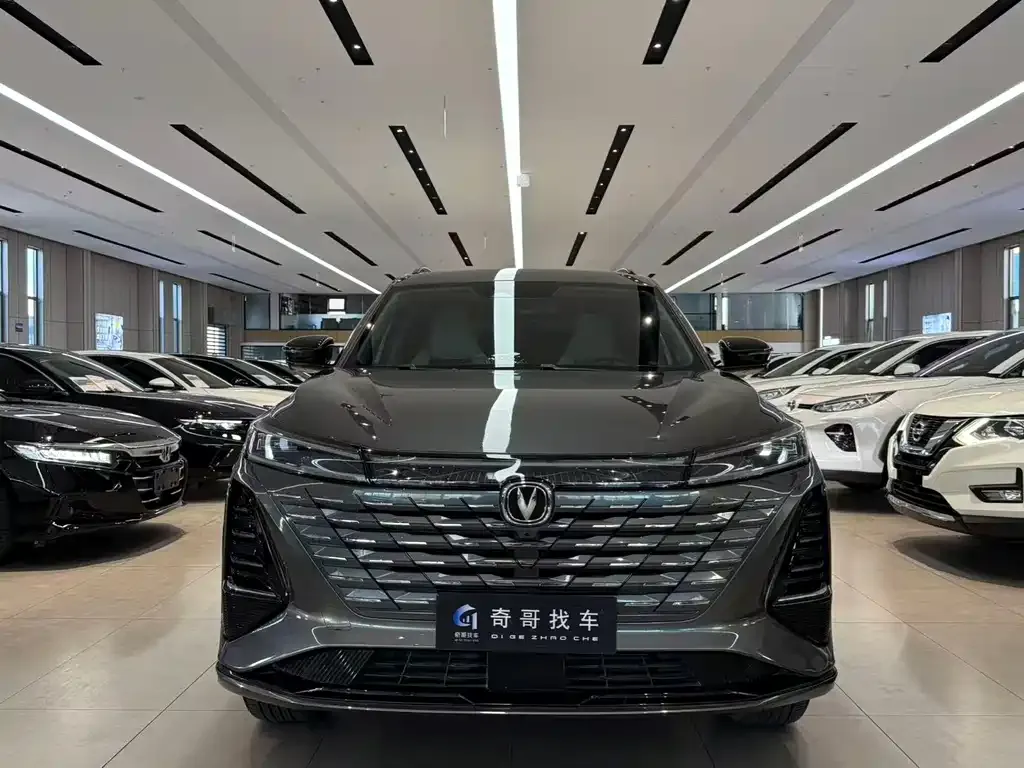 Changan CS75PLUS — фото 2
