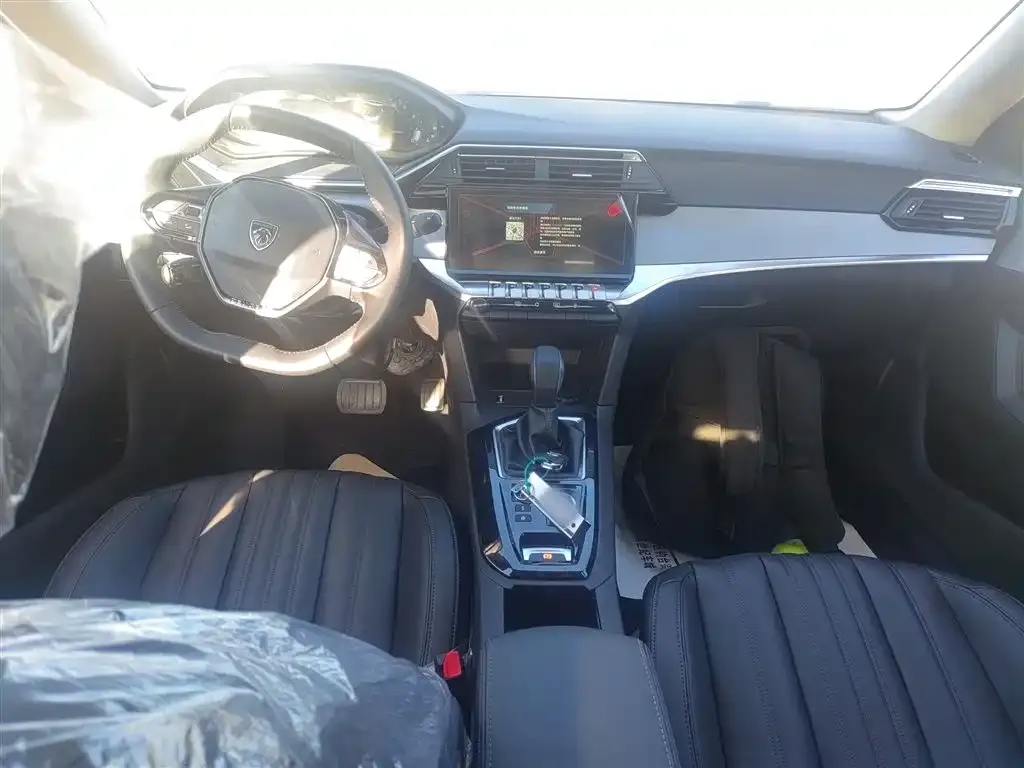Peugeot 408 2025 из CN, фото 7