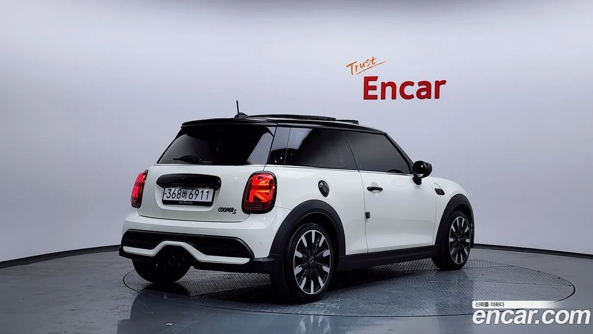 Mini Cooper 2022 из KR, фото 2