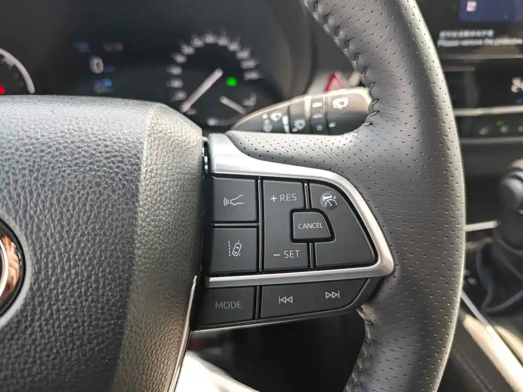 Toyota Sienna 2024 из CN, фото 6