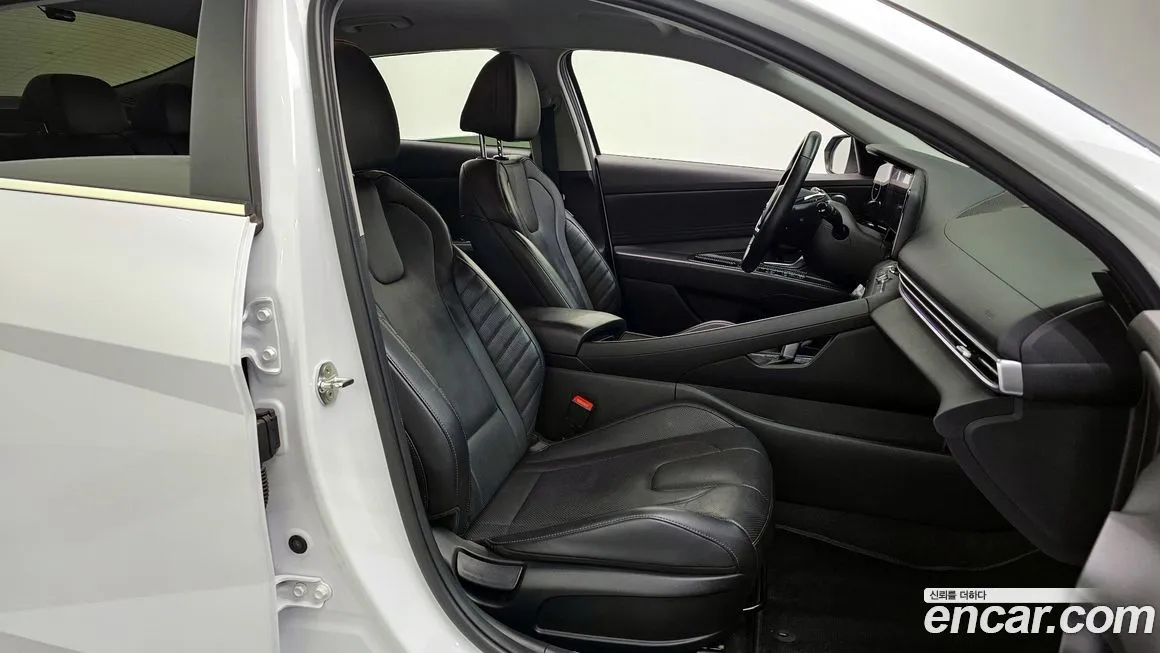 Hyundai AVANTE — фото 2