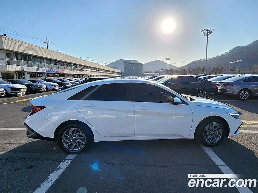 Hyundai AVANTE — фото 5