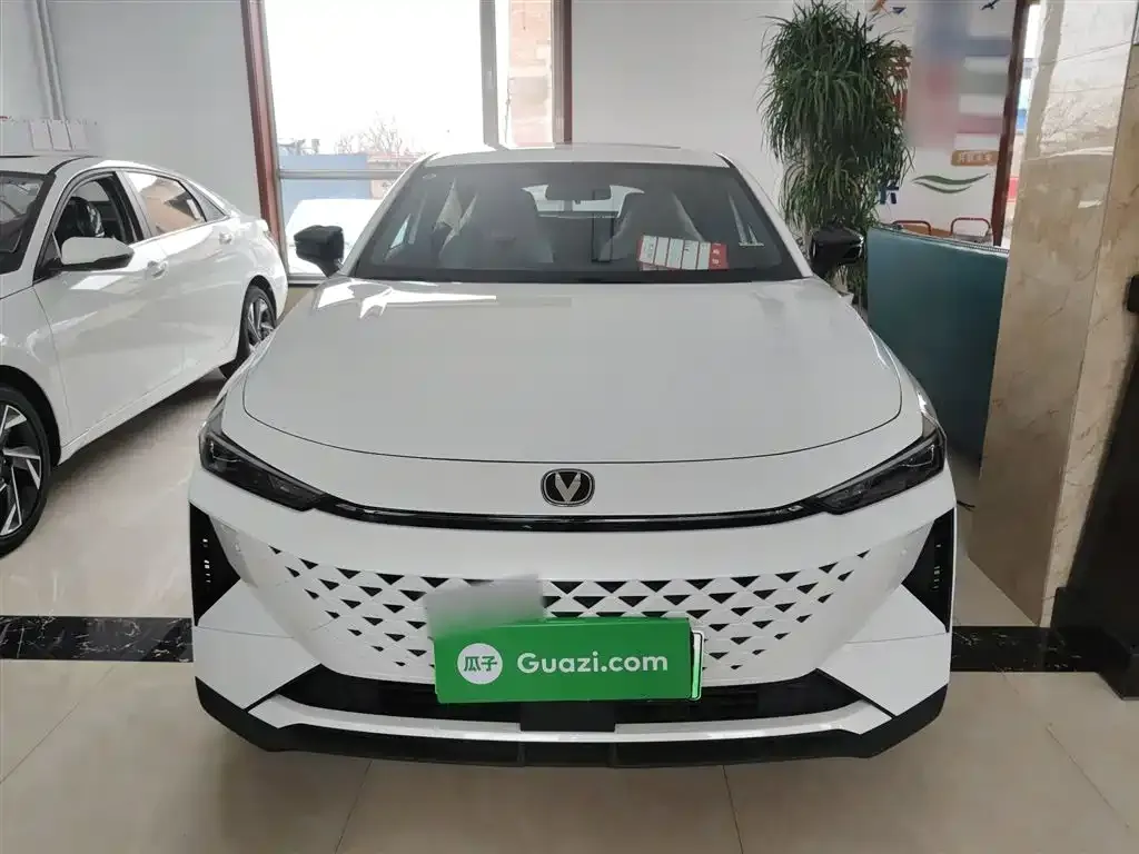 Changan UNI-V iDD 2025 из CN, фото 4