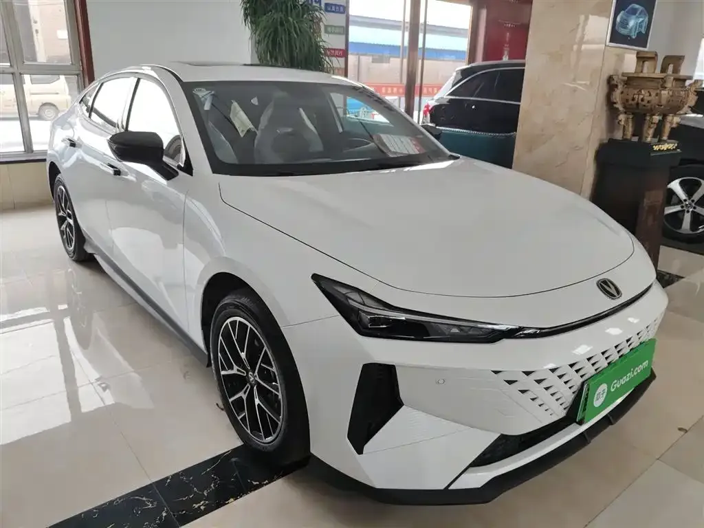 Changan UNI-V iDD 2025 из CN, фото 6