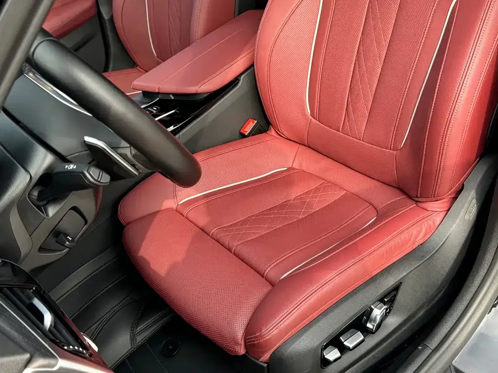 BMW 5 Series 2023 из CN, фото 6