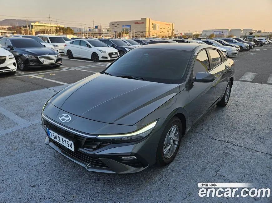 Hyundai AVANTE — фото 1