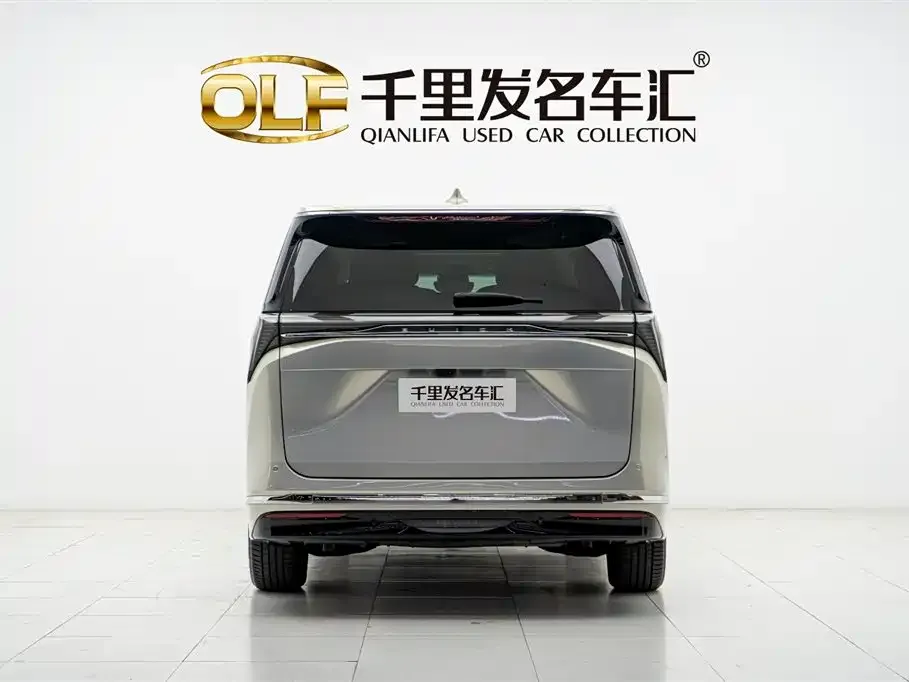 Buick GL8 Hybrid — фото 6