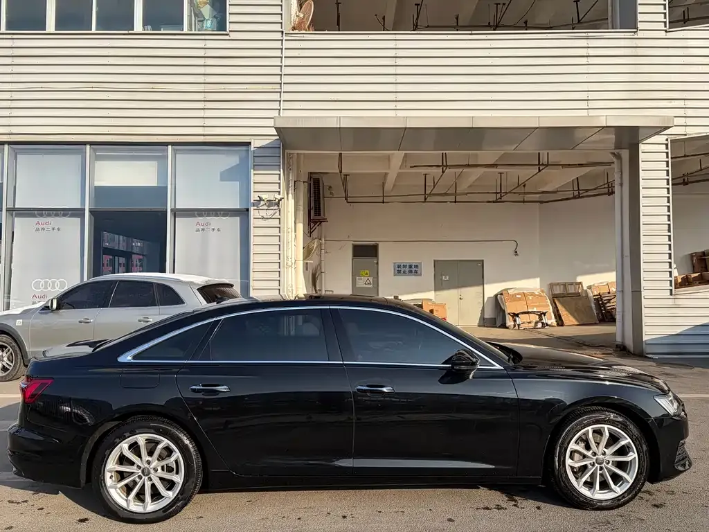Audi A6L 2022 из CN, фото 4