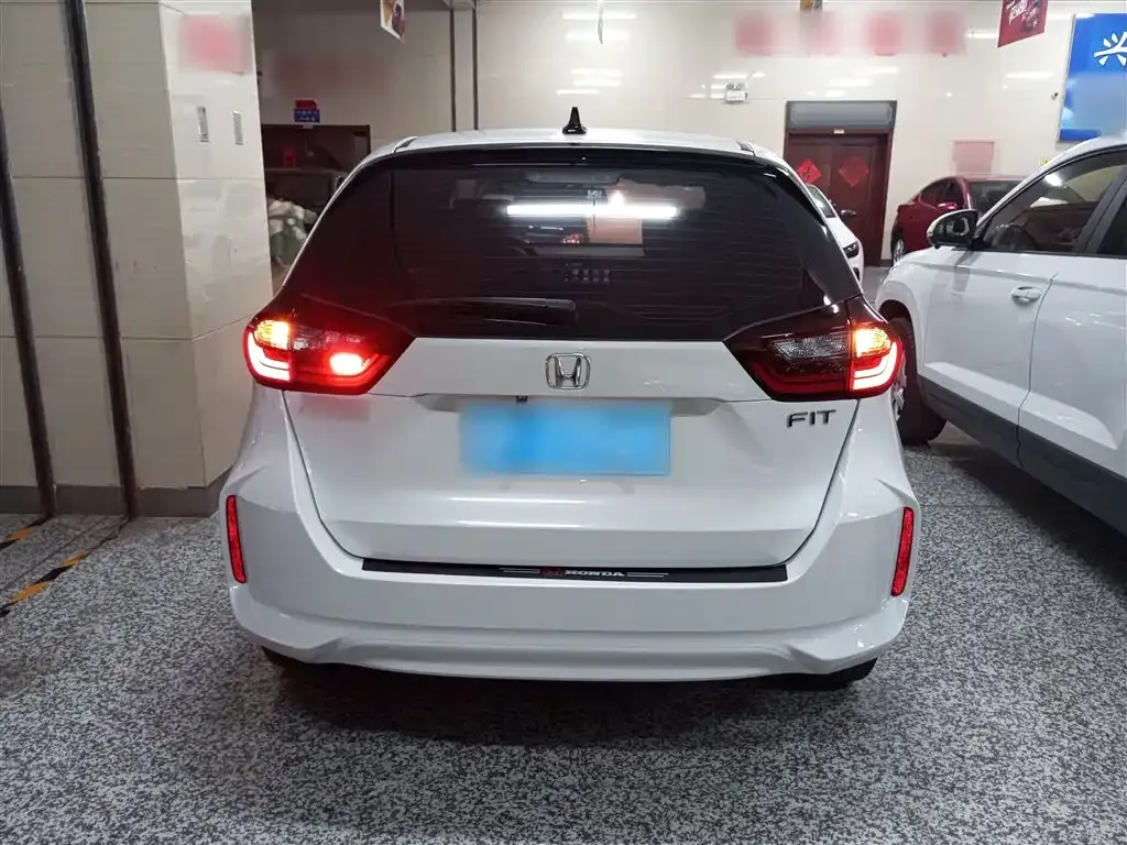 Honda Fit — фото 6