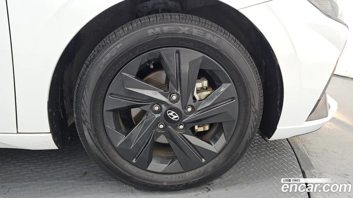 Hyundai AVANTE 2023 из KR, фото 4