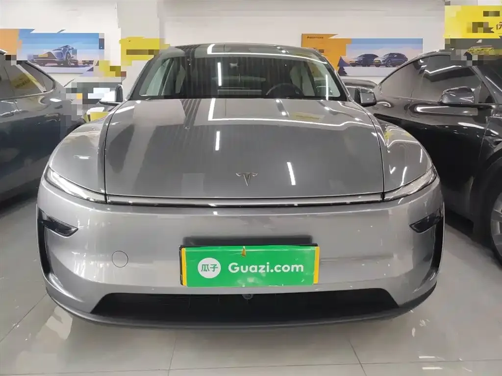 Tesla Model Y 2025 из CN, фото 2
