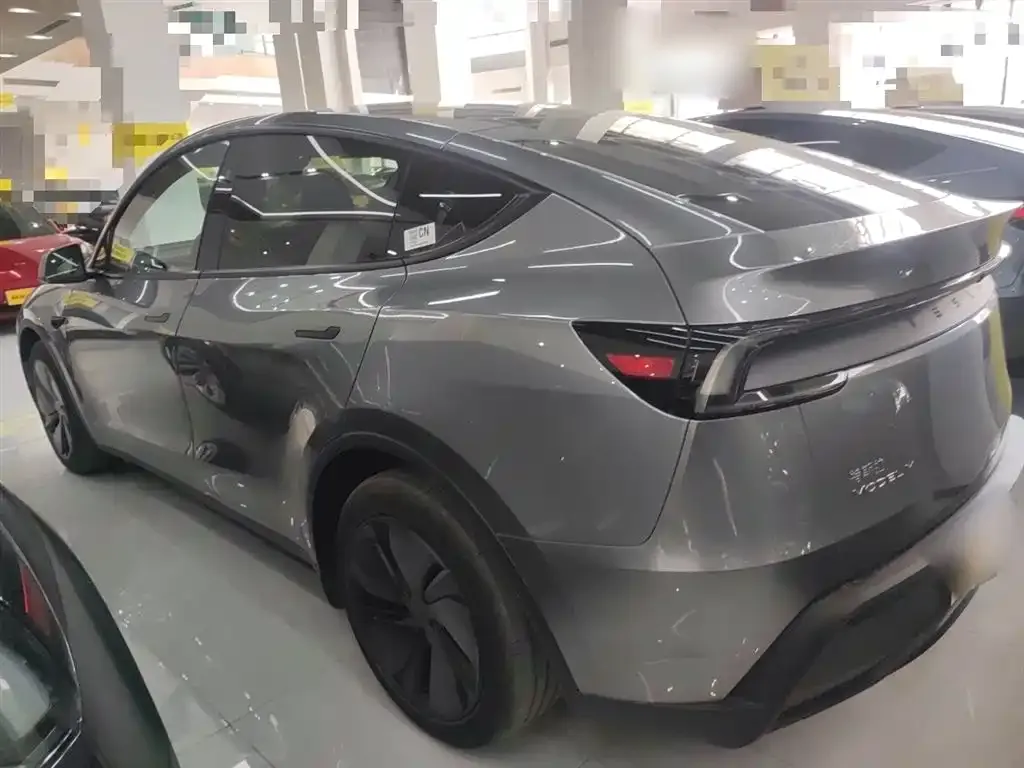 Tesla Model Y 2025 из CN, фото 4