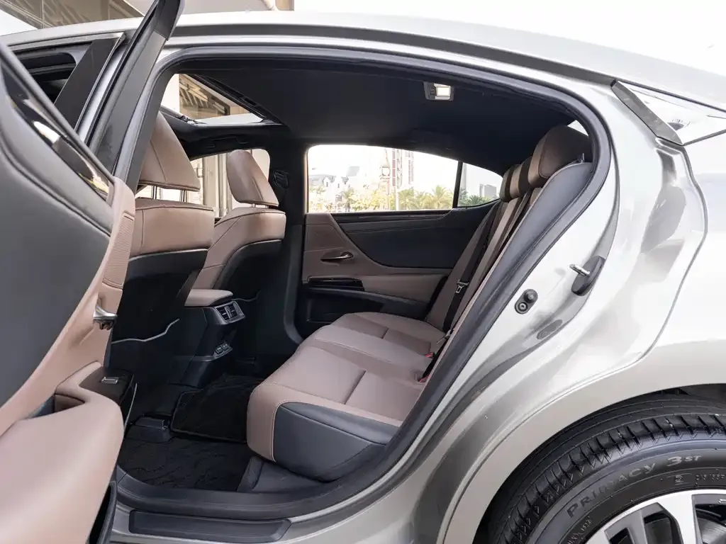 Lexus ES 2024 из CN, фото 9