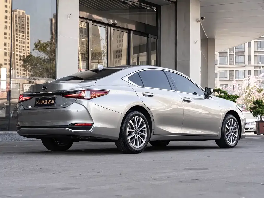 Lexus ES 2024 из CN, фото 3