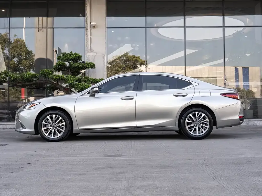 Lexus ES 2024 из CN, фото 4